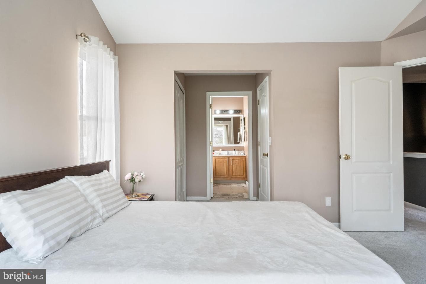311 Windsor Place photo 24