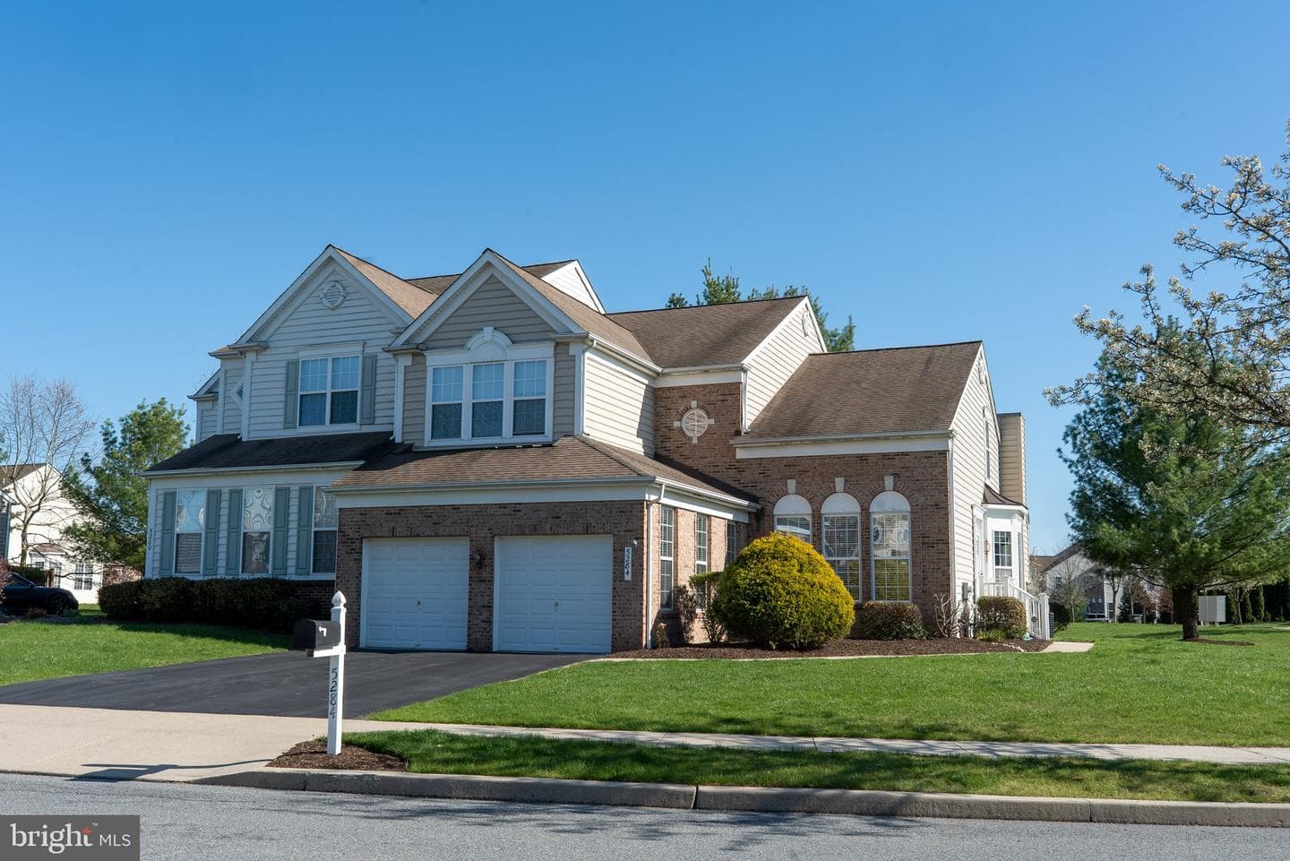 5284 High Vista Drive photo 4