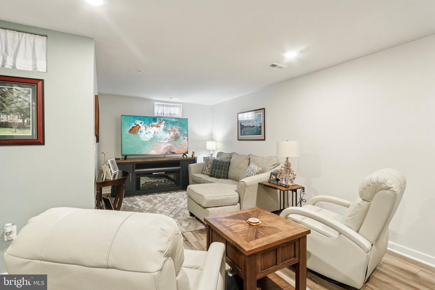 7626 Clayton Avenue photo 11