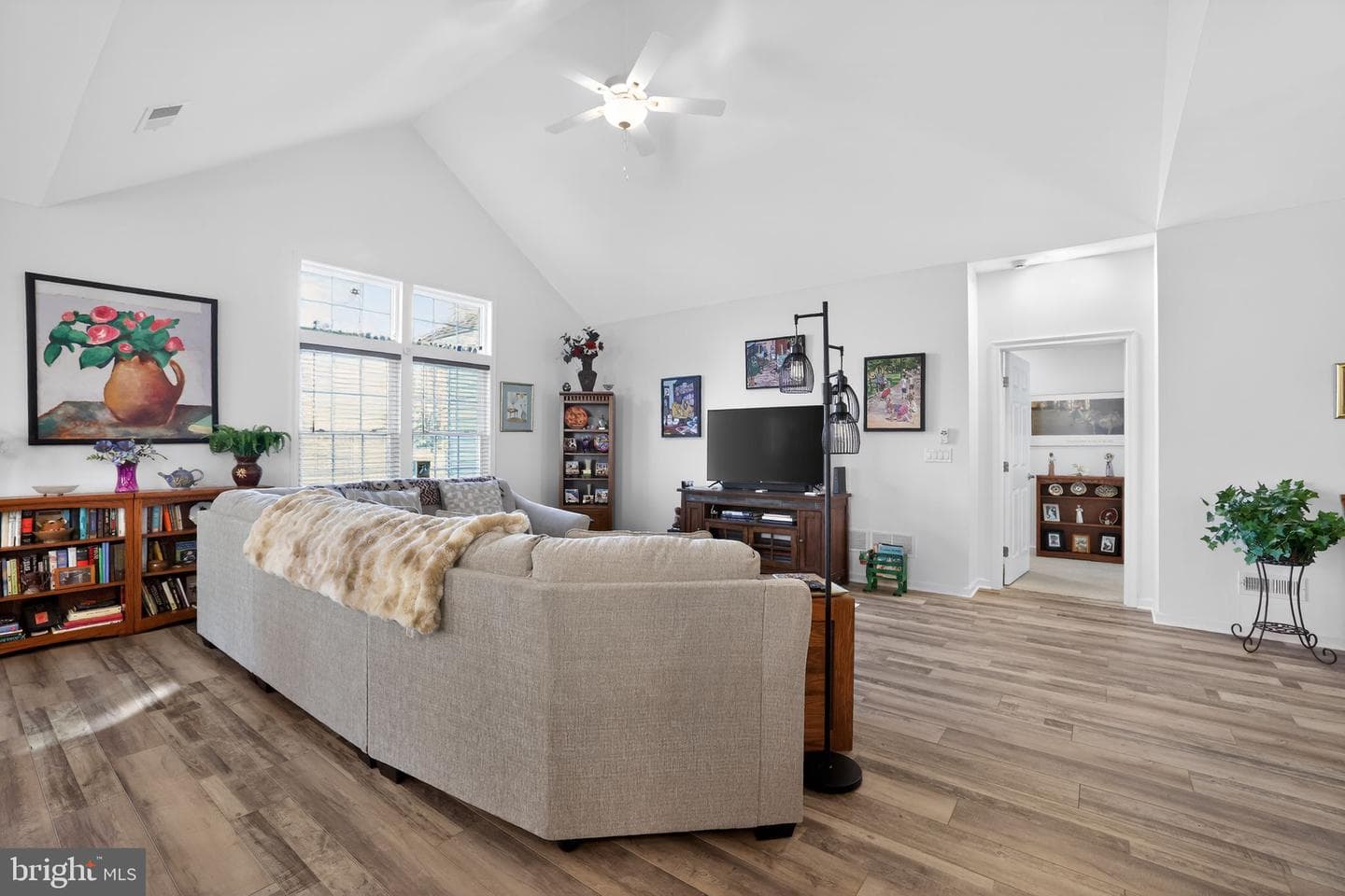 5490 Traditions Drive photo 6