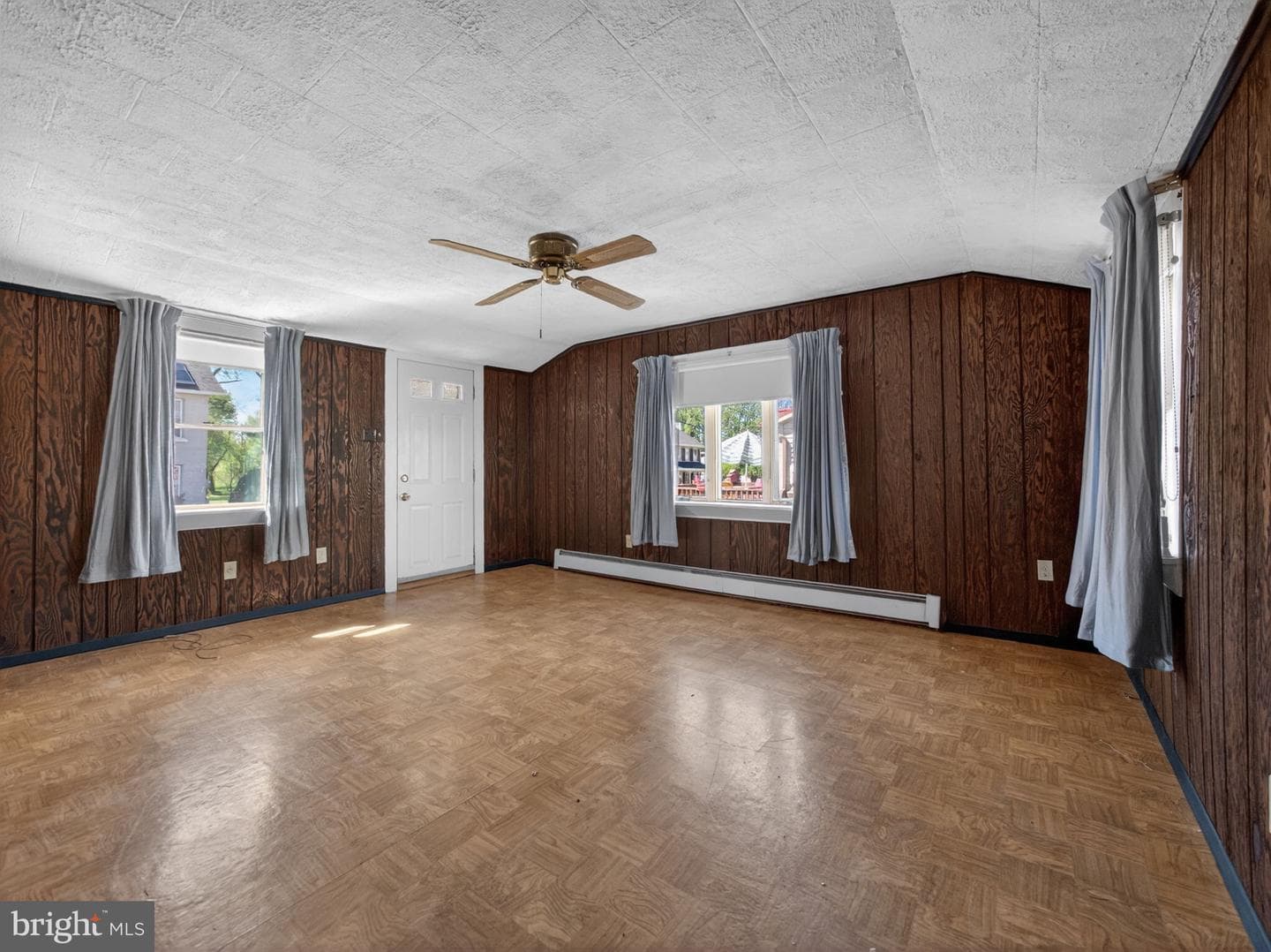 8275 Mertztown Road photo 24