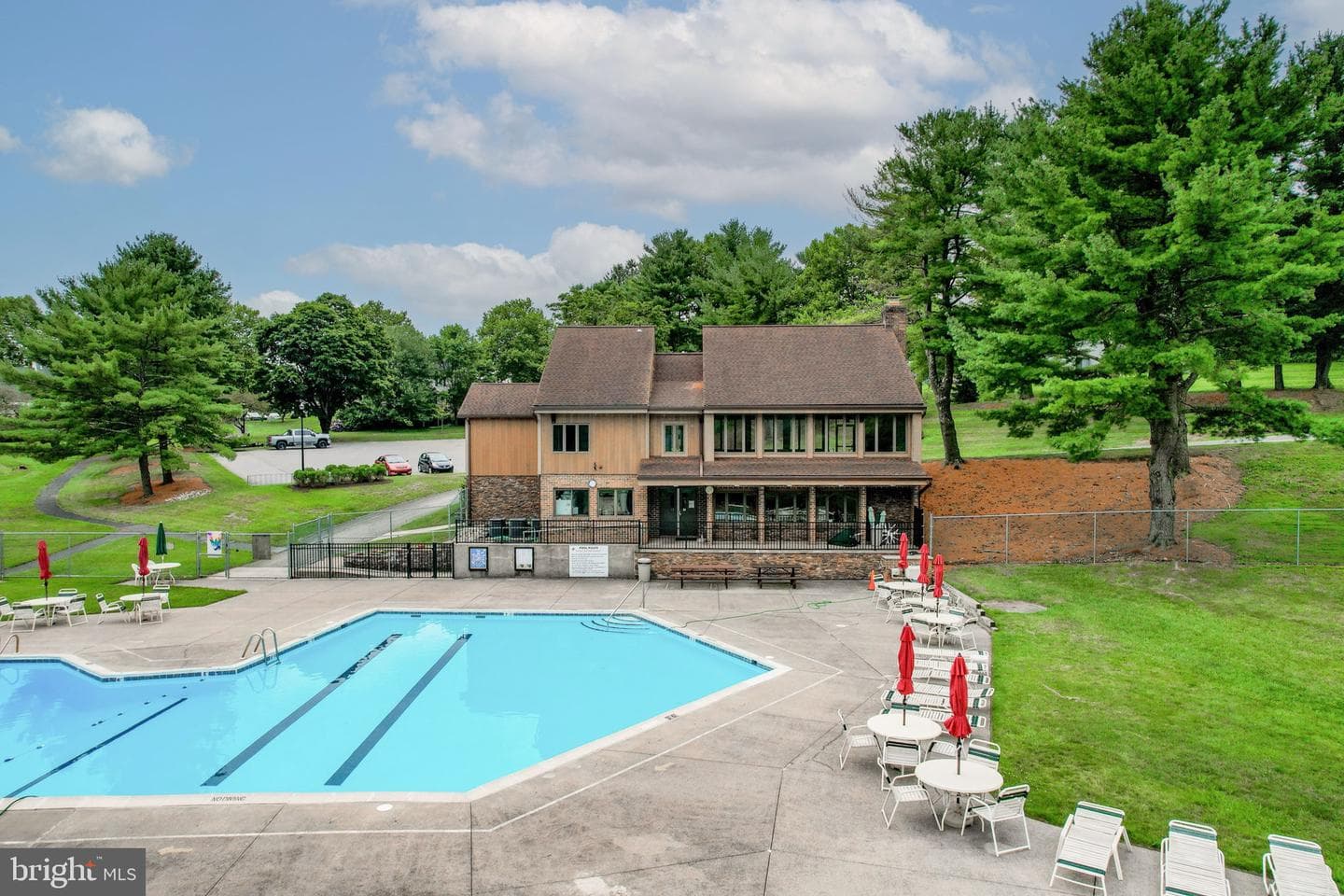 8332 Willow Run photo 50