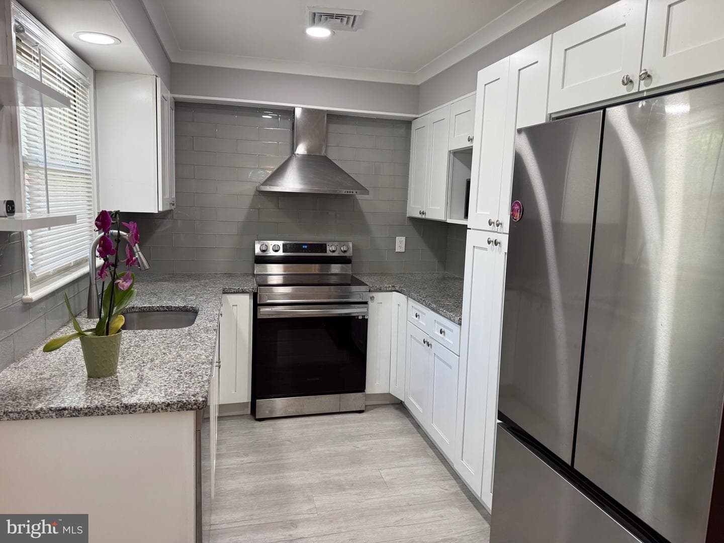 849 N Arch Street photo 10