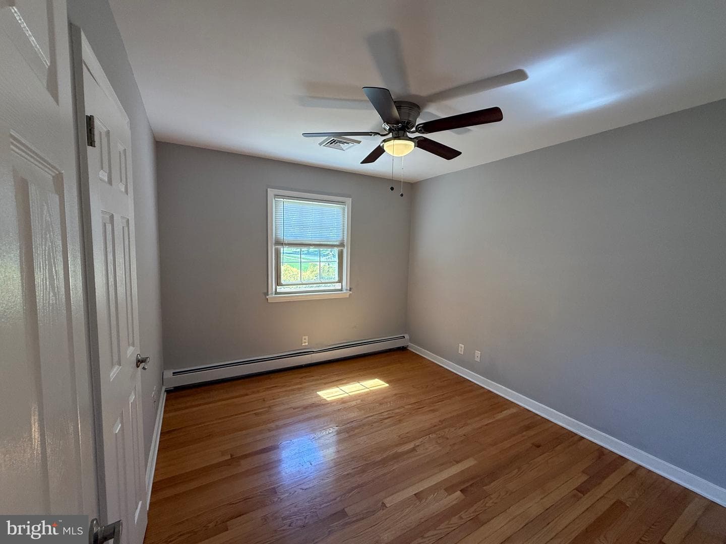 849 N Arch Street photo 12