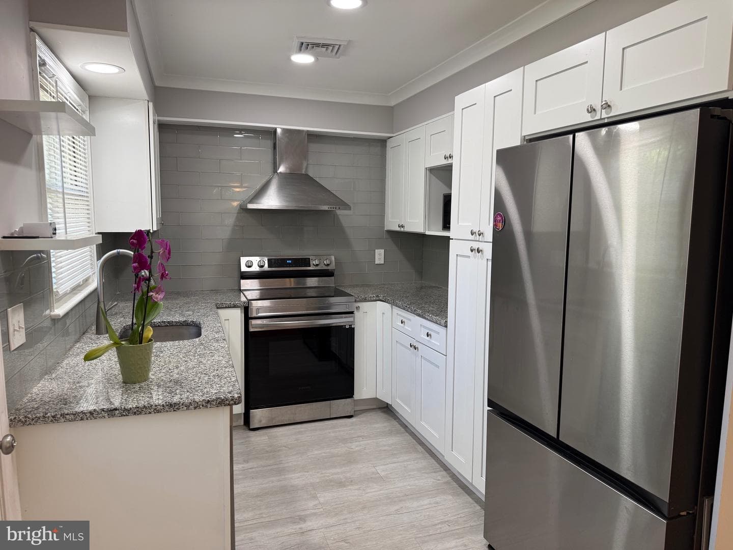 849 N Arch Street photo 9