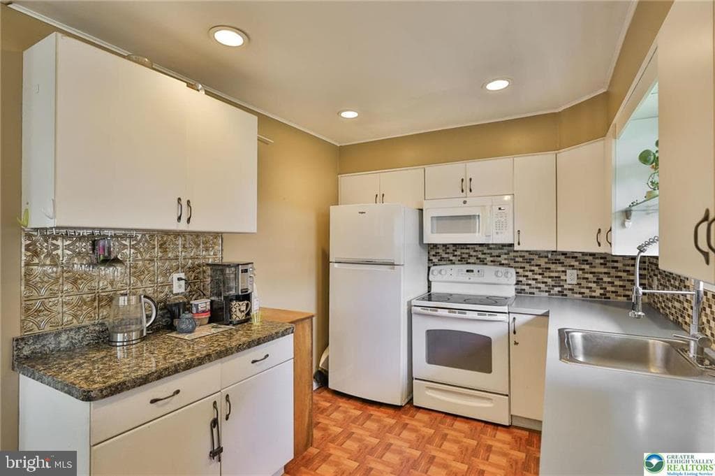 2840 W South Street photo 17