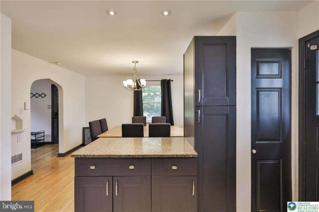 919 7th Avenue photo 10