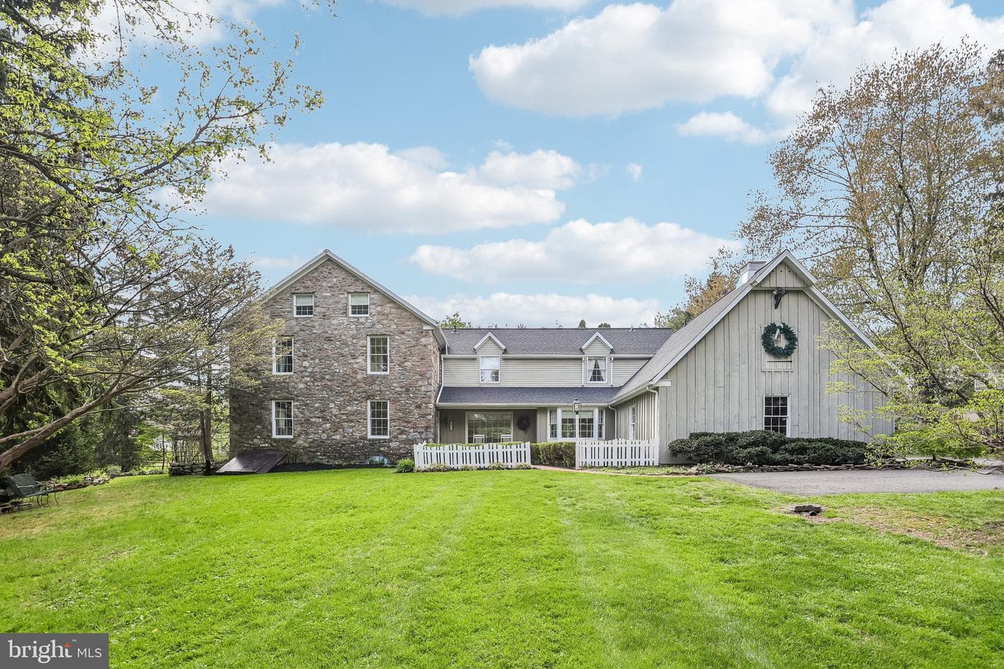 3811 Lilac Road photo 1