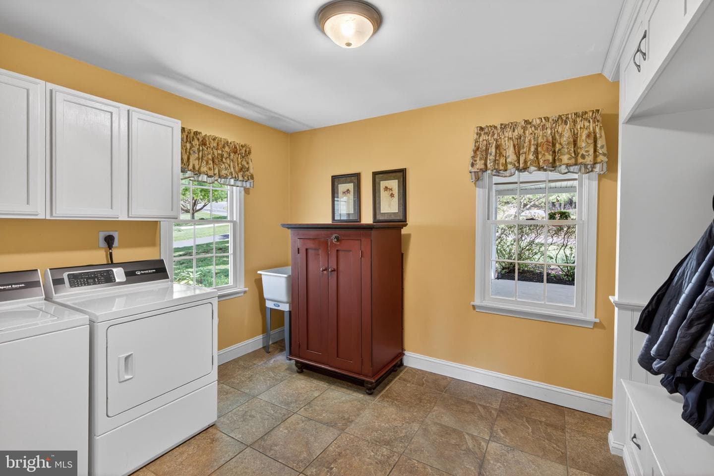 6612 Powder Valley Road photo 32