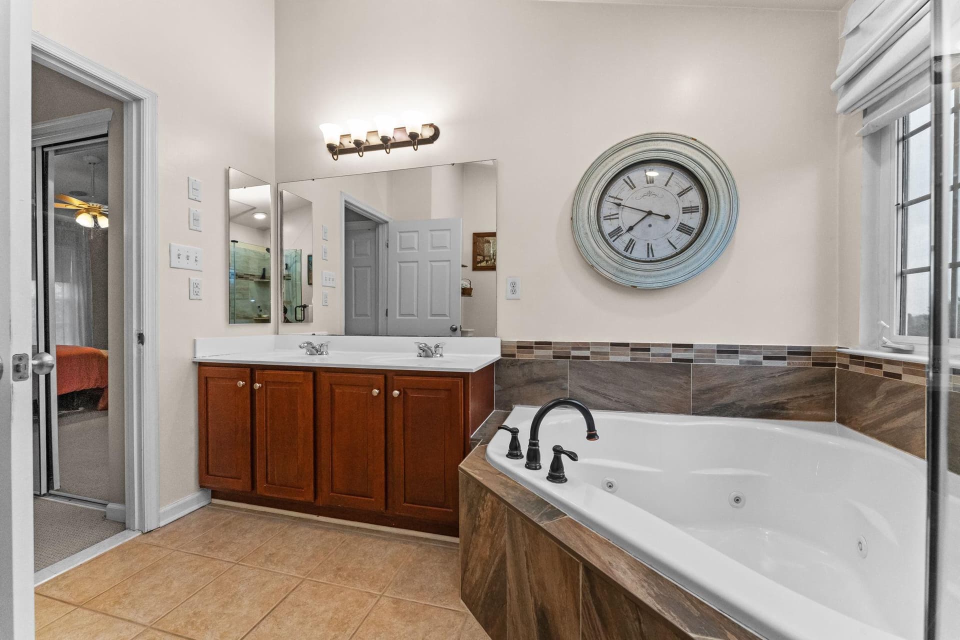 6991 Tuscany photo 21