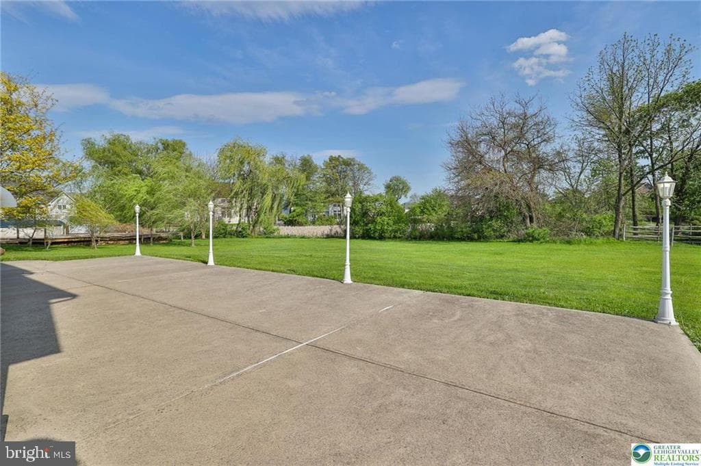 330 Indigo Way photo 82