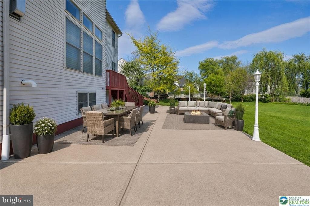 330 Indigo Way photo 84