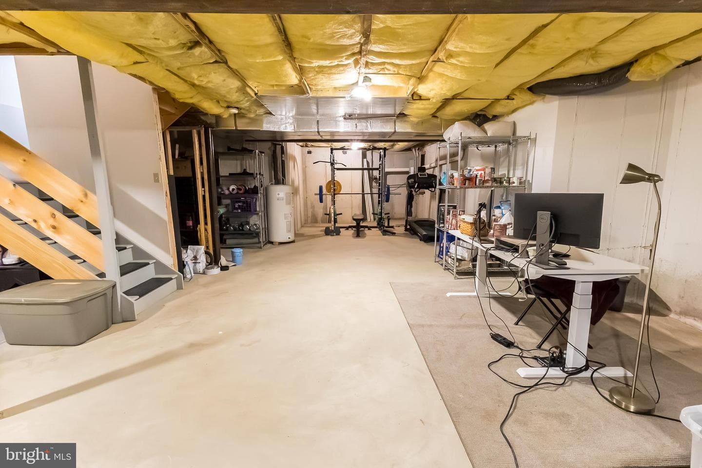 323 Surrey Place photo 44