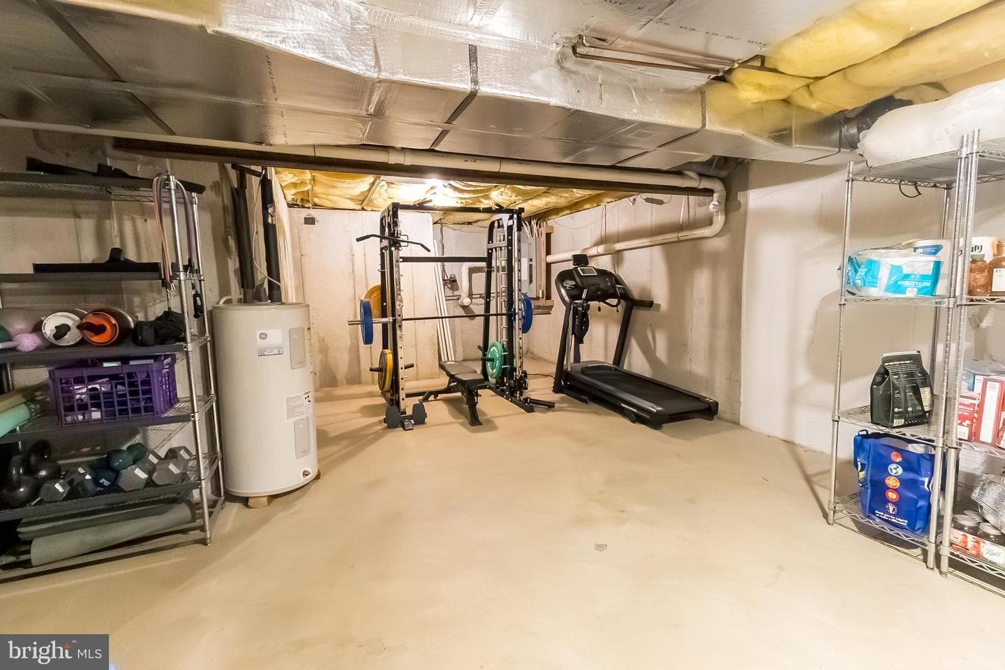 323 Surrey Place photo 46