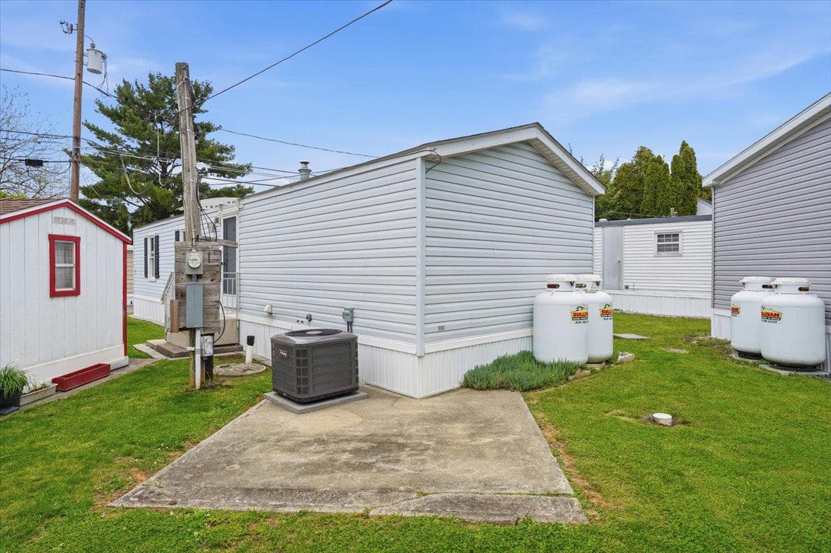 3350 Airport Road #5 photo 38