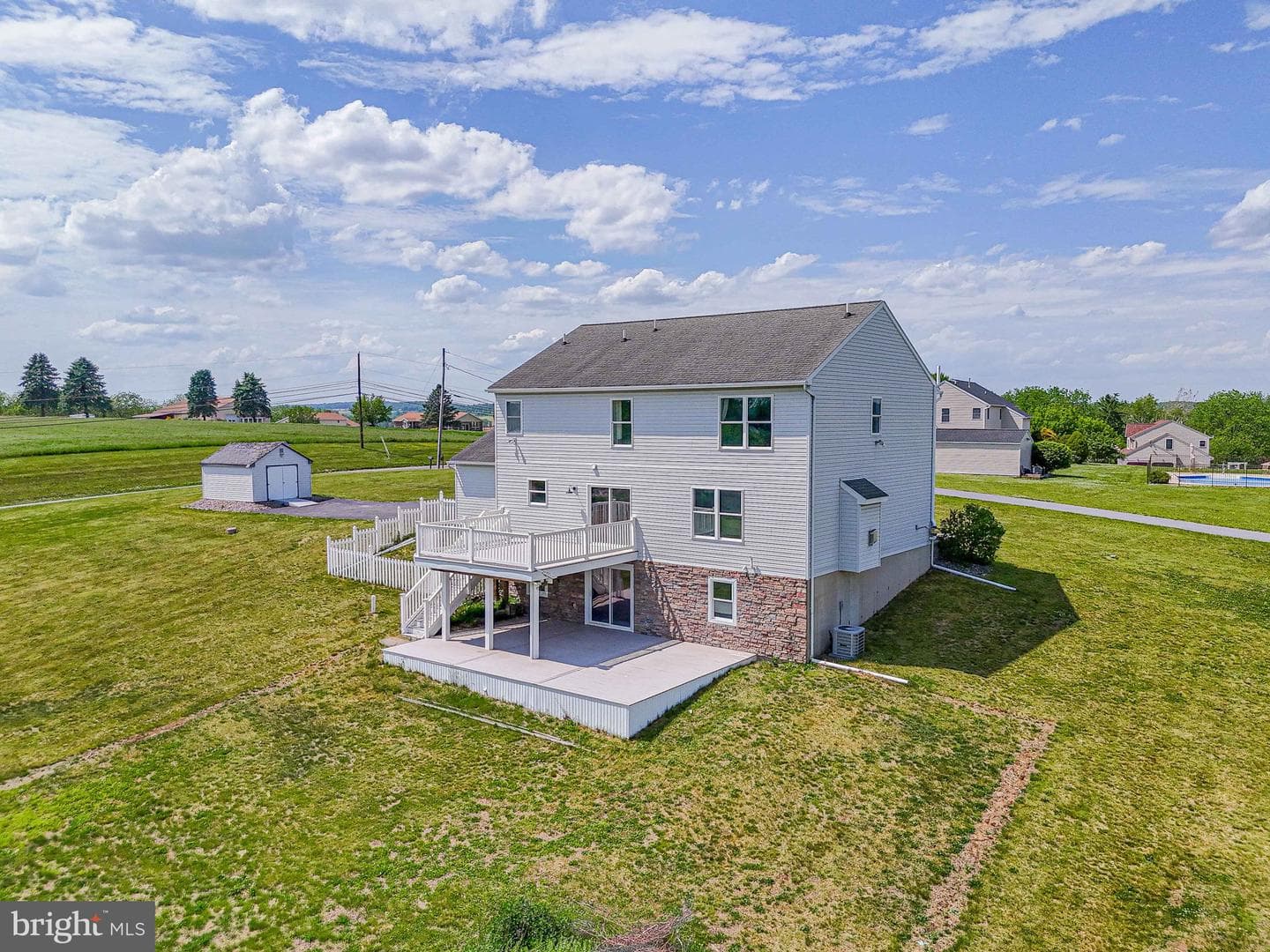 385 Farmington Road photo 60