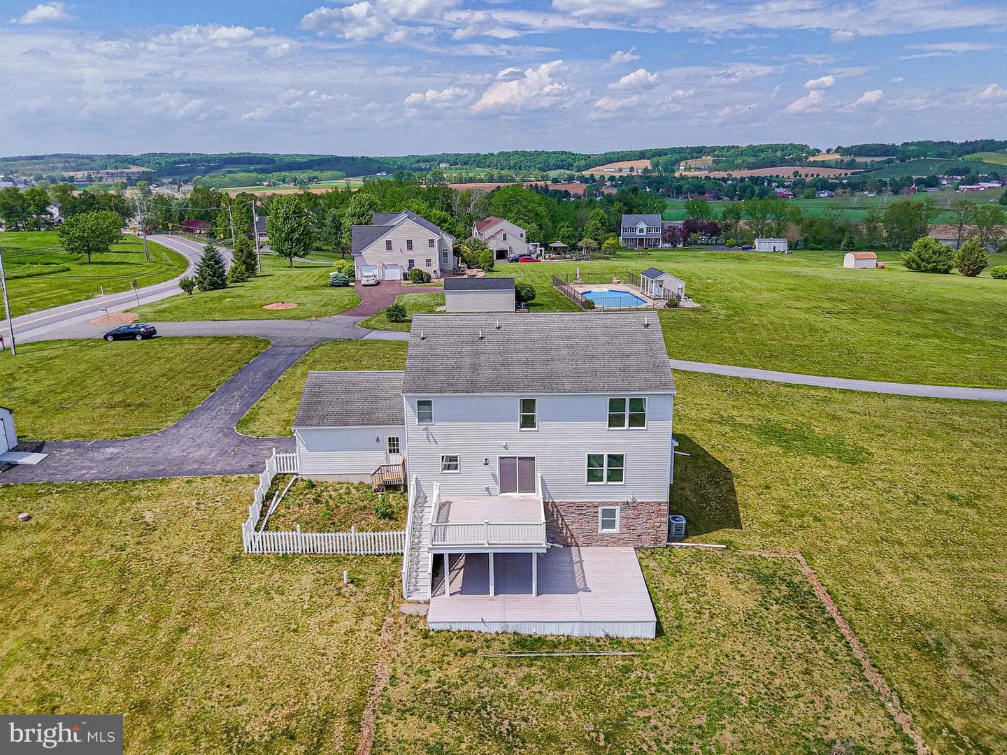 385 Farmington Road photo 61
