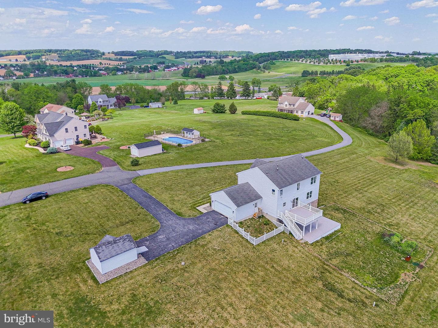 385 Farmington Road photo 62