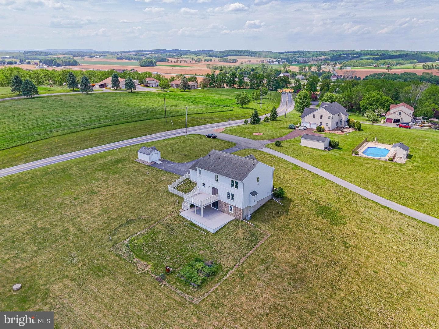 385 Farmington Road photo 63