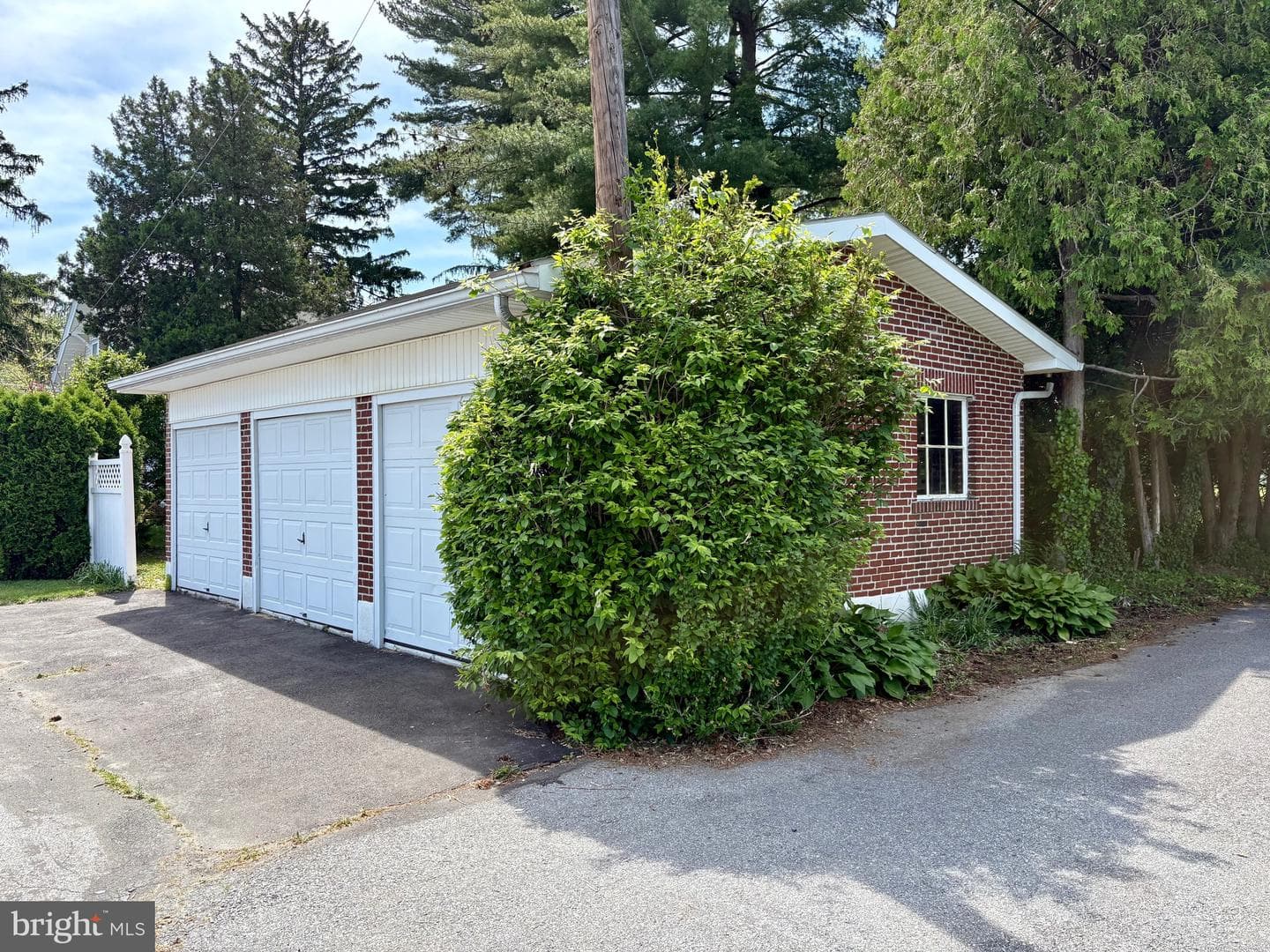 1731 Chapel Avenue photo 34