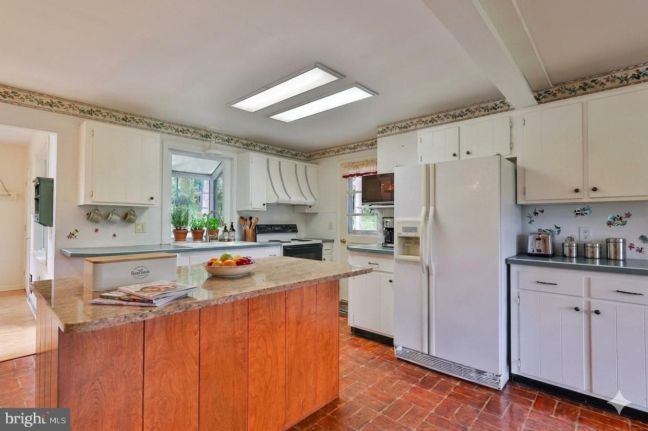 5662 Oak Lane photo 10