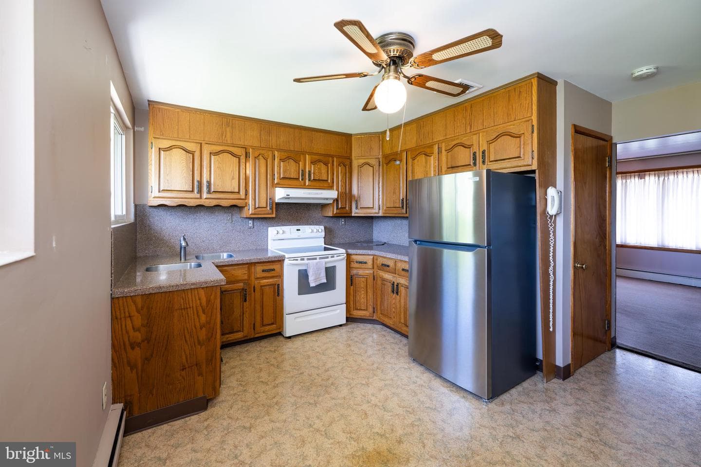 4420 N Sunset Drive photo 12