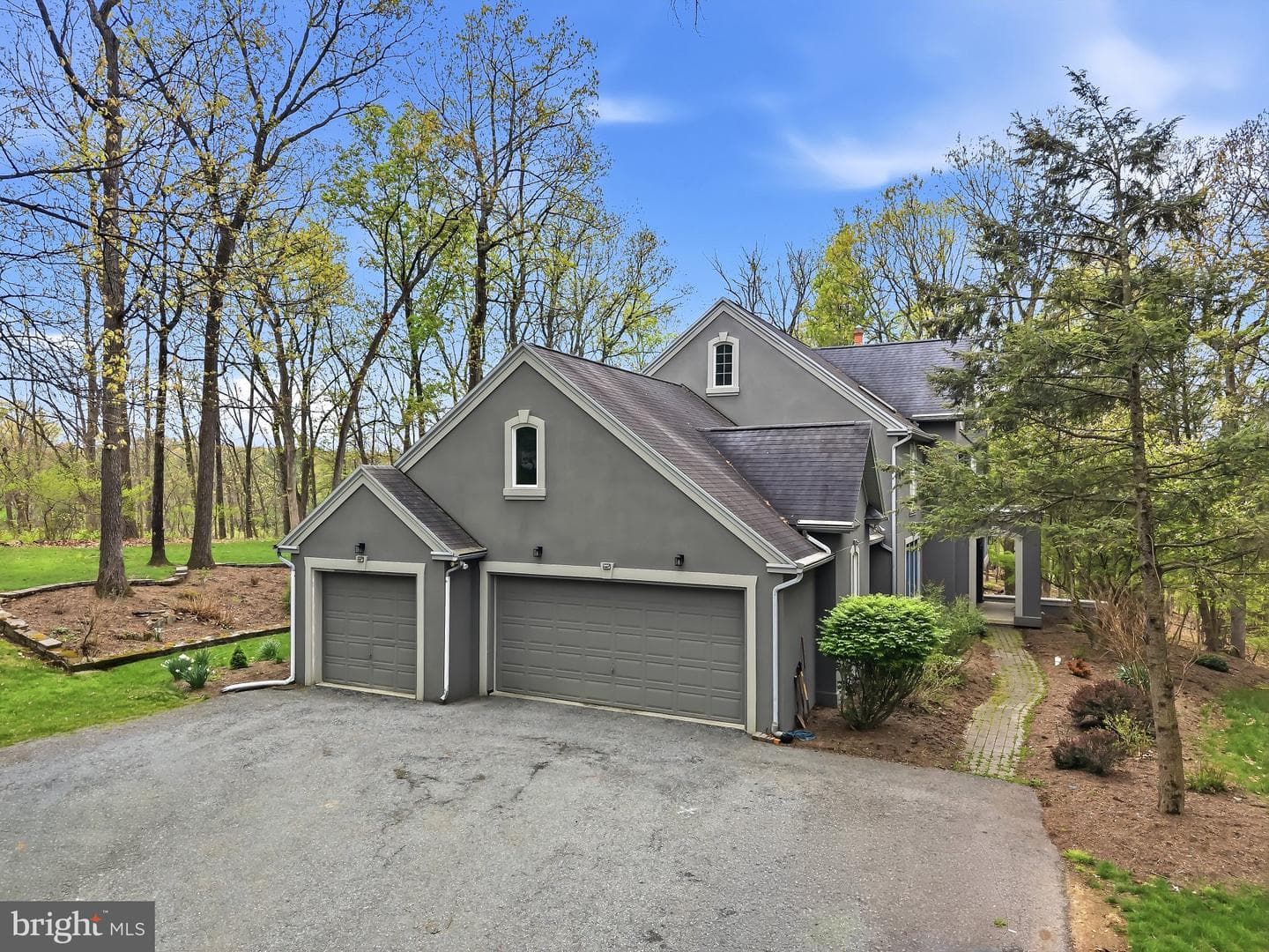 6688 Haasadahl Rd photo 2