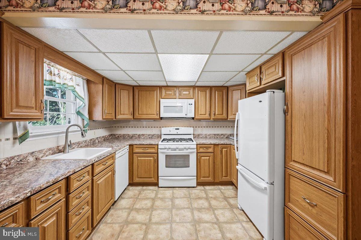 2030 Lawfer Avenue photo 16