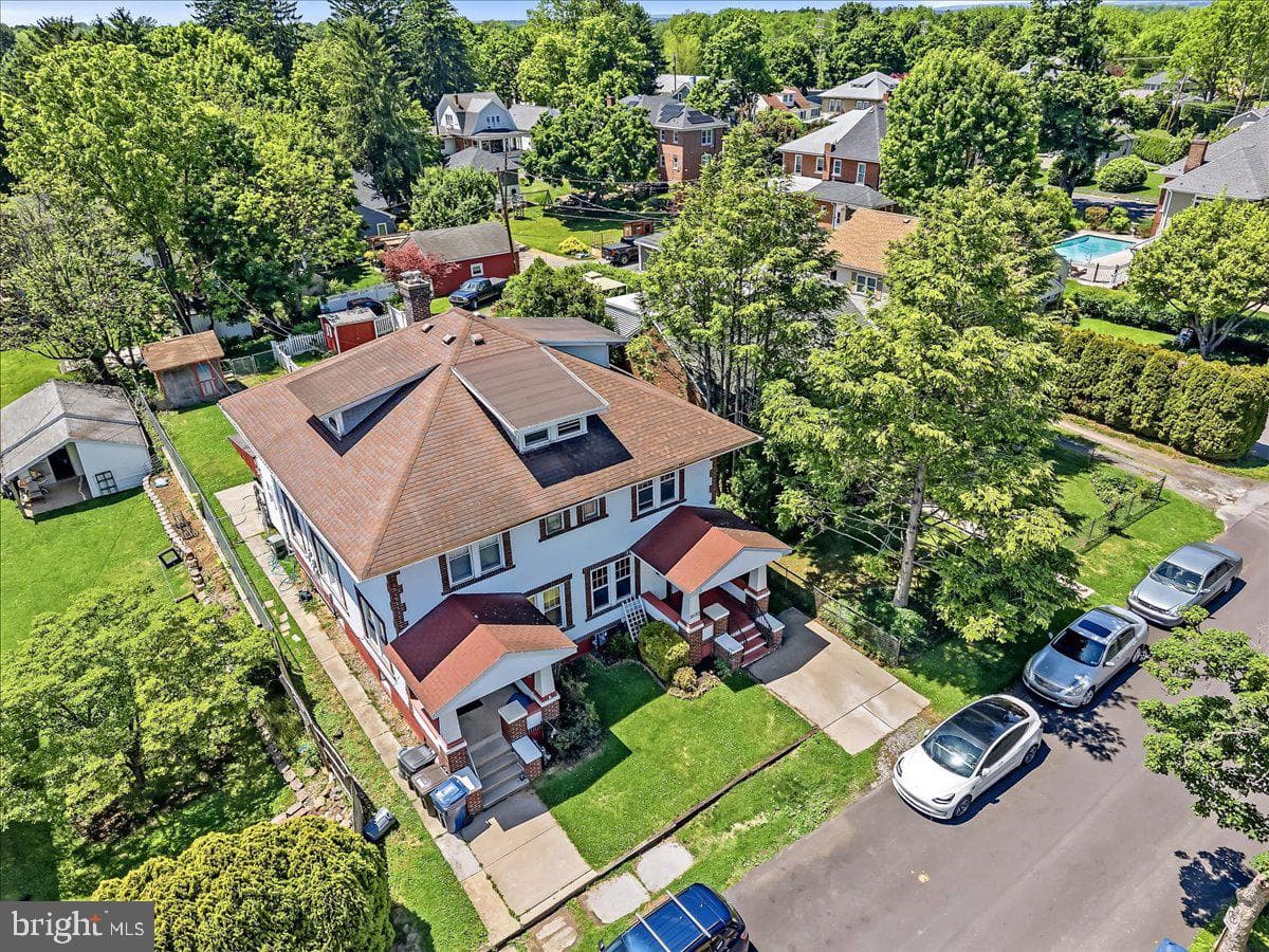 2030 Lawfer Avenue photo 4