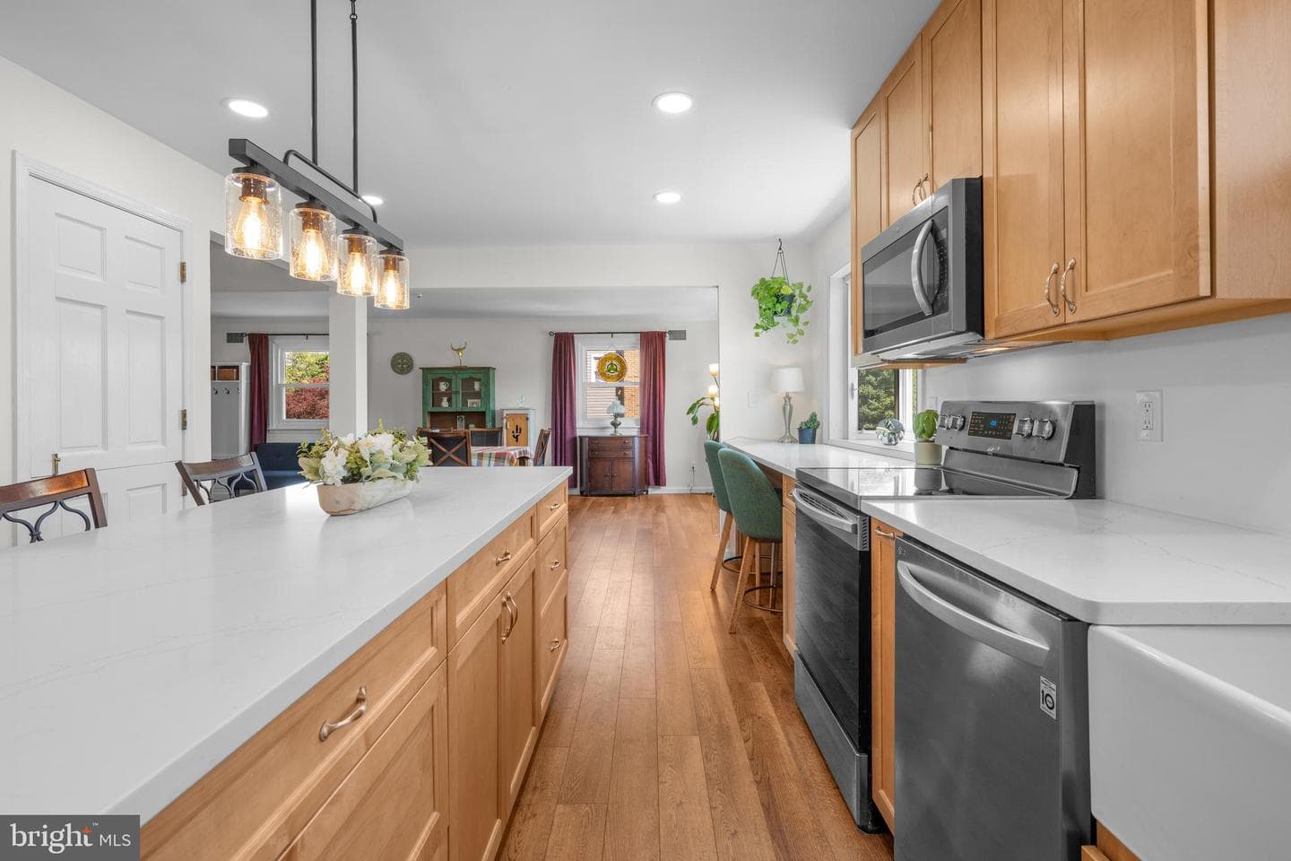 3146 Club Drive photo 12