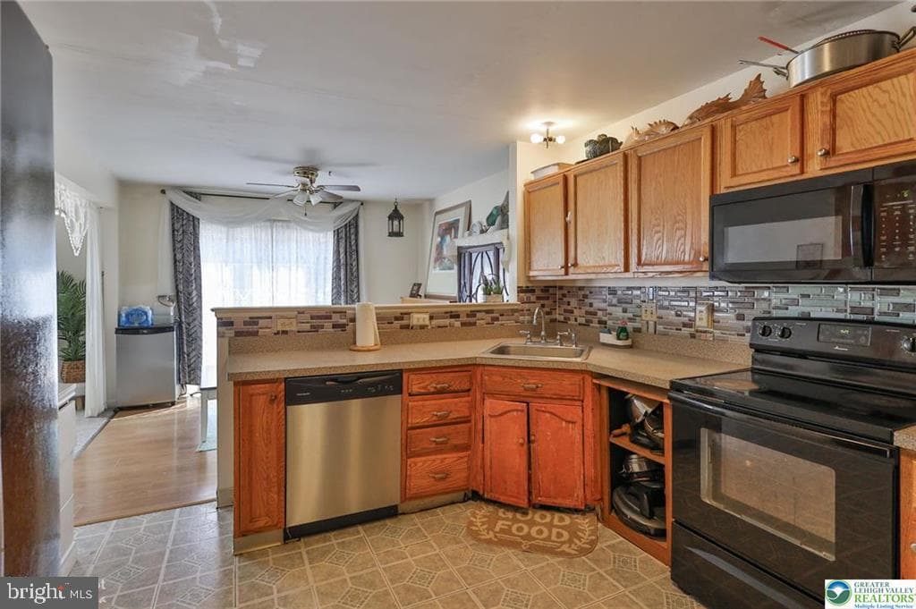 6411 Pioneer Drive photo 27