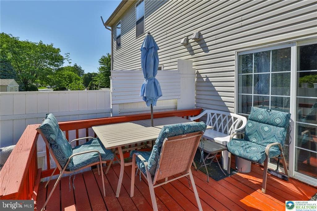 6411 Pioneer Drive photo 52