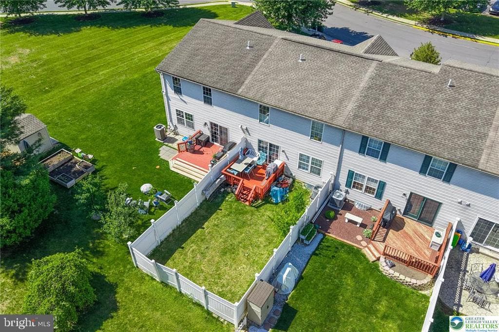 6411 Pioneer Drive photo 6