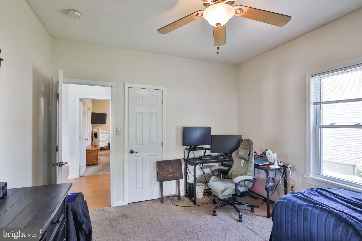 1635 E Emmaus Avenue photo 27
