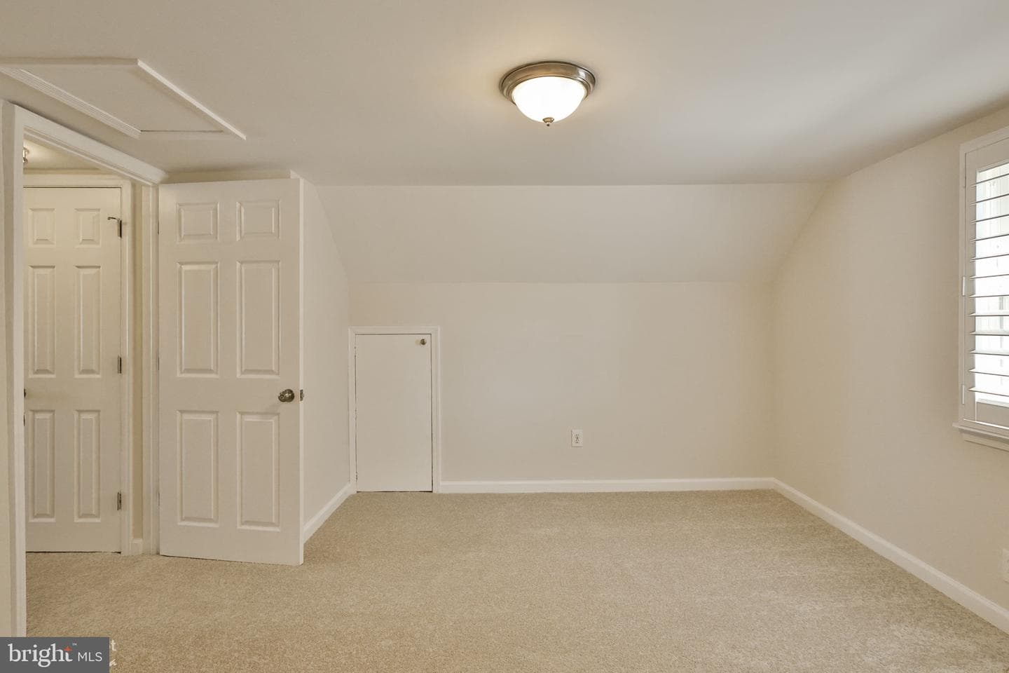250 Adrain Street photo 19