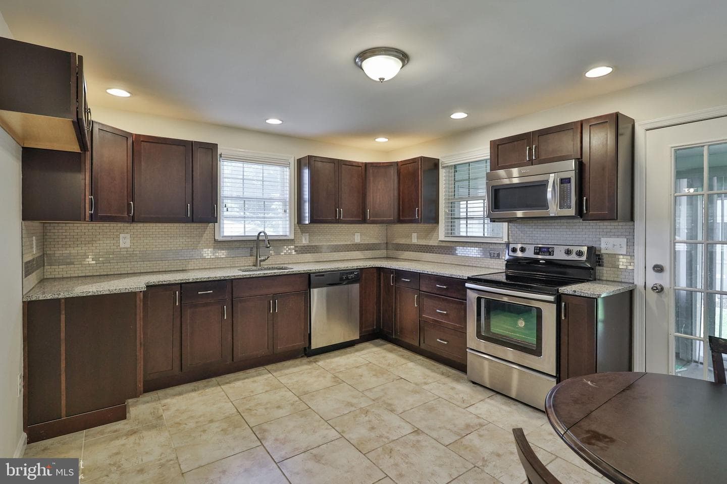 250 Adrain Street photo 6