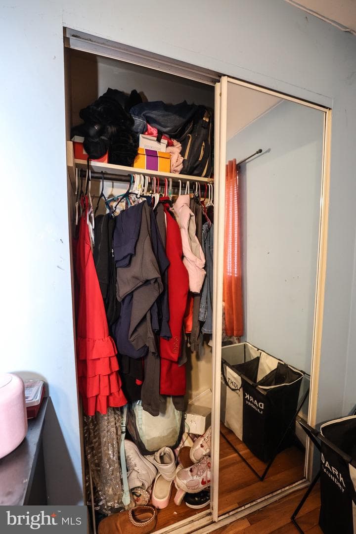 511 E Harrison Street photo 27
