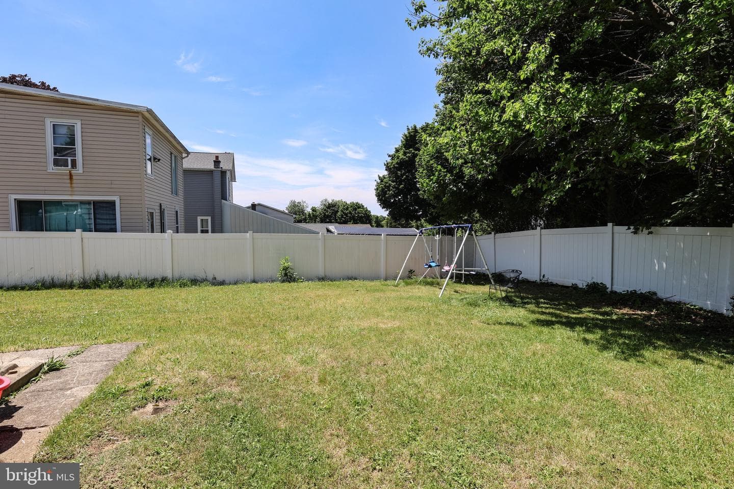 511 E Harrison Street photo 38
