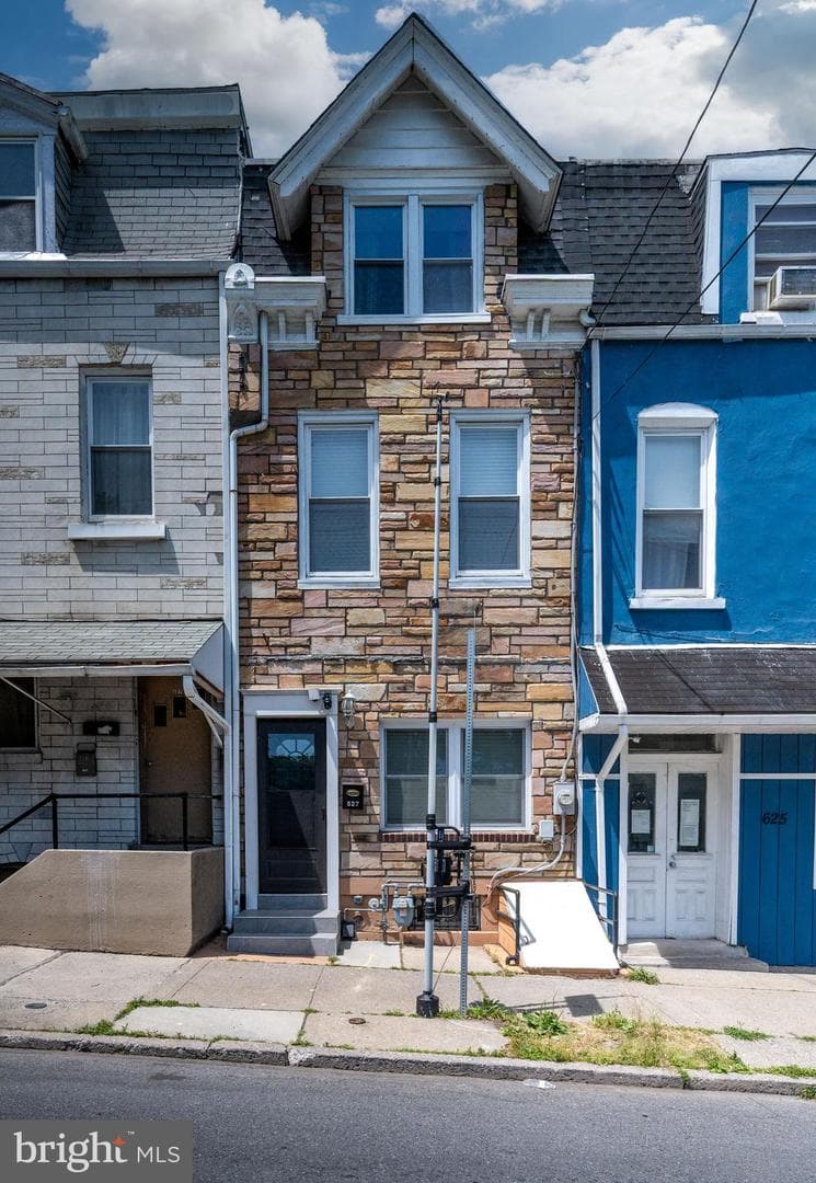 627 W Union Street photo 2