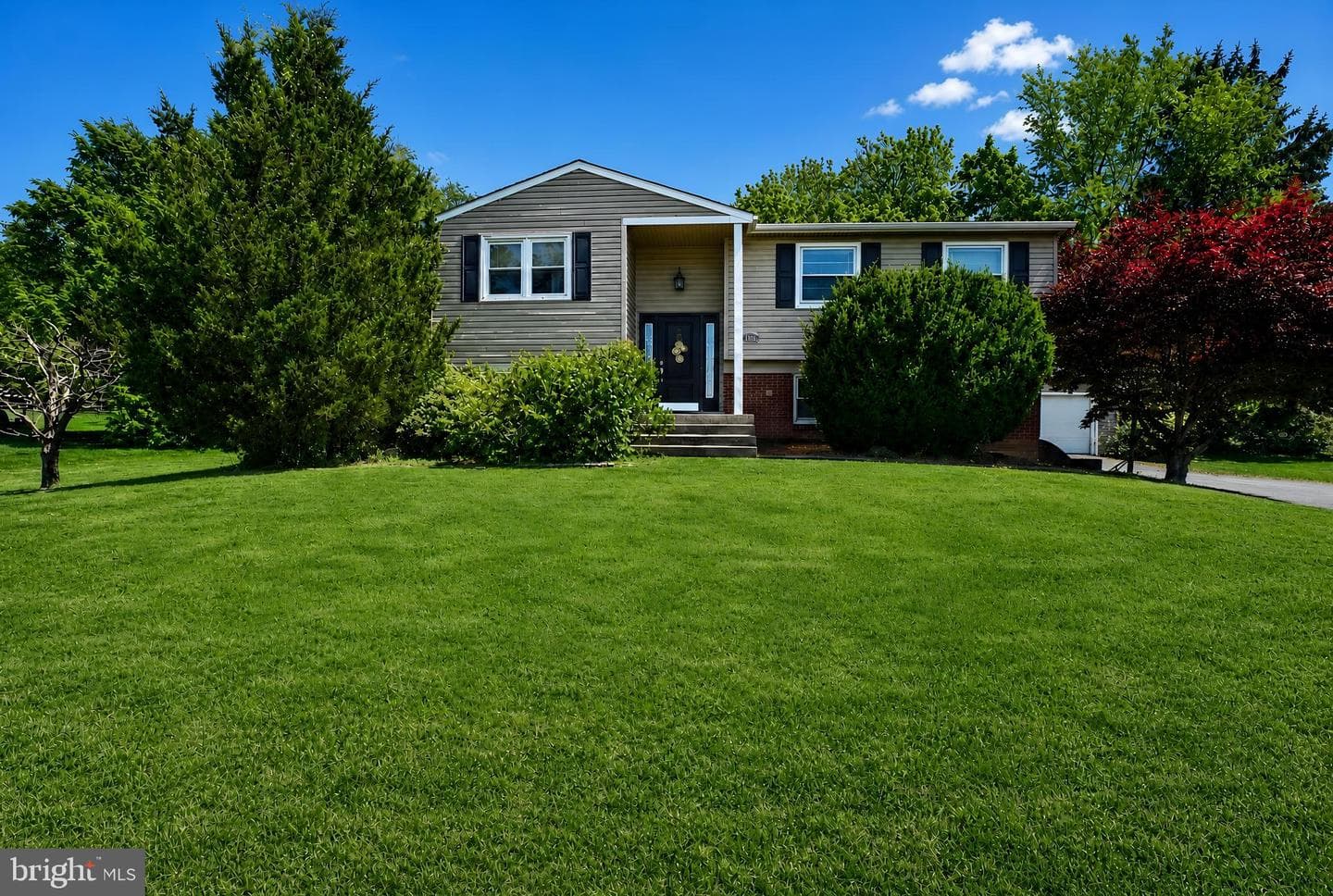 4844 Pine Grove Cir, Allentown