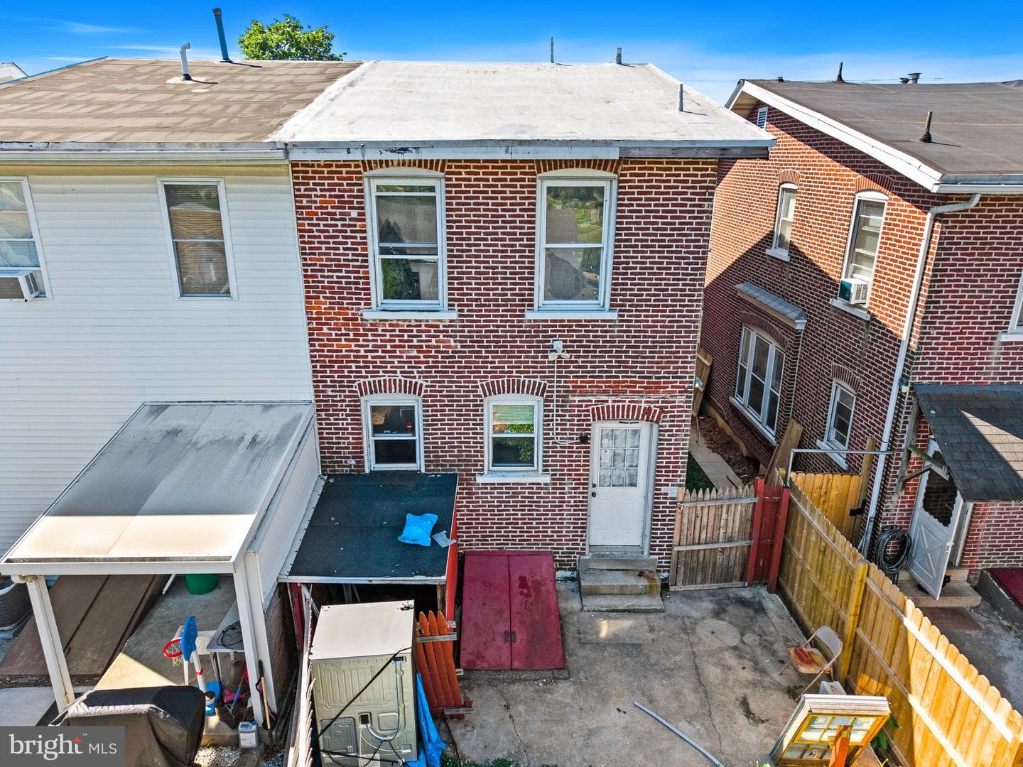 927 W Wyoming Street photo 11