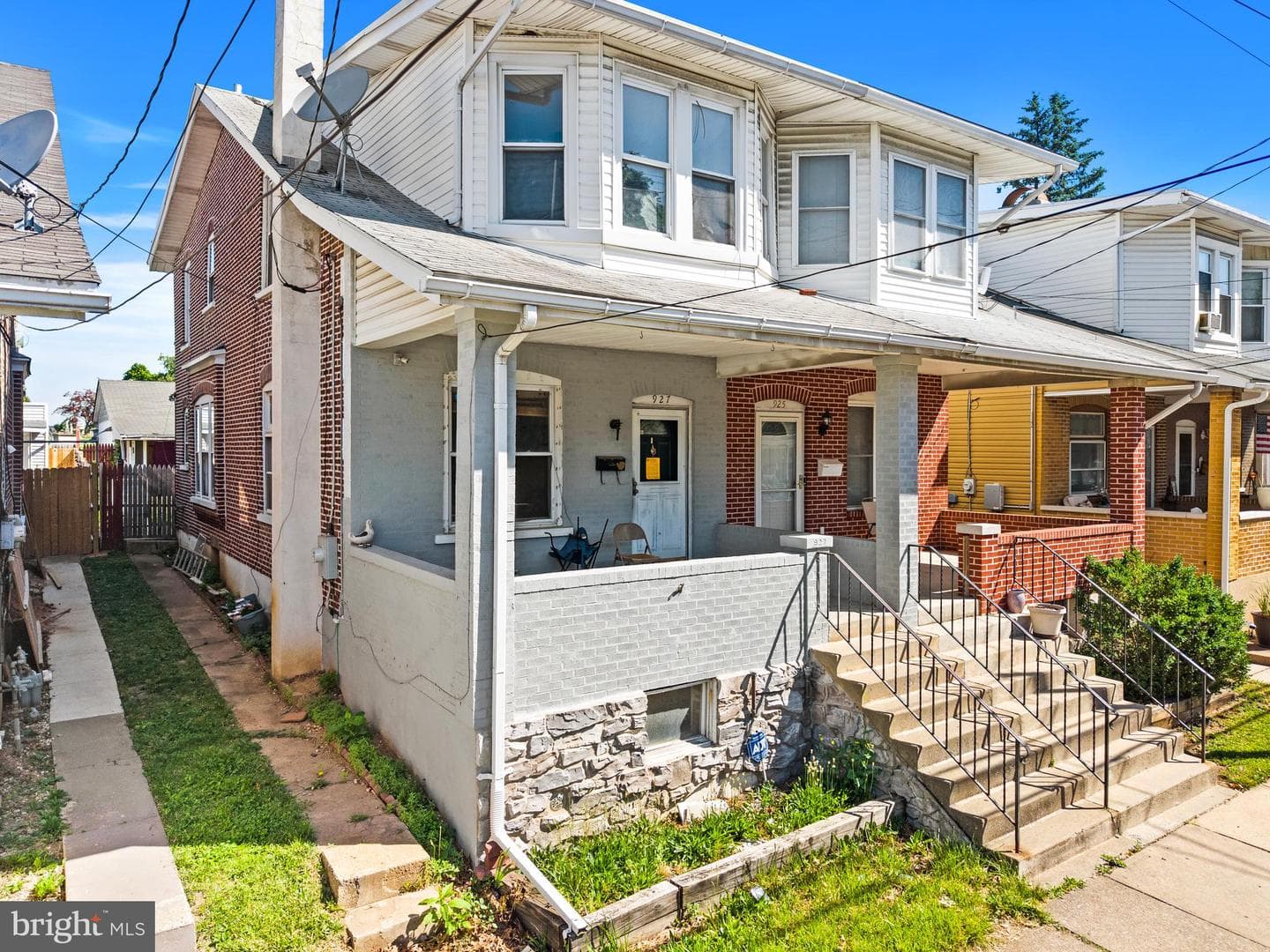 927 W Wyoming Street photo 16
