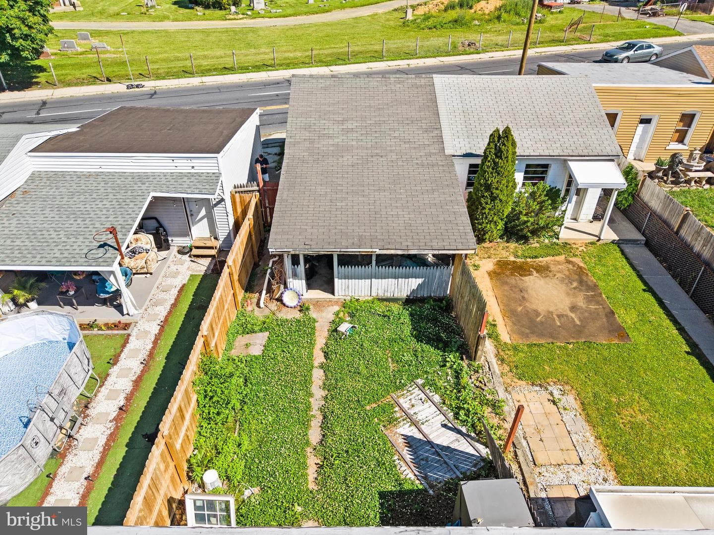 927 W Wyoming Street photo 18