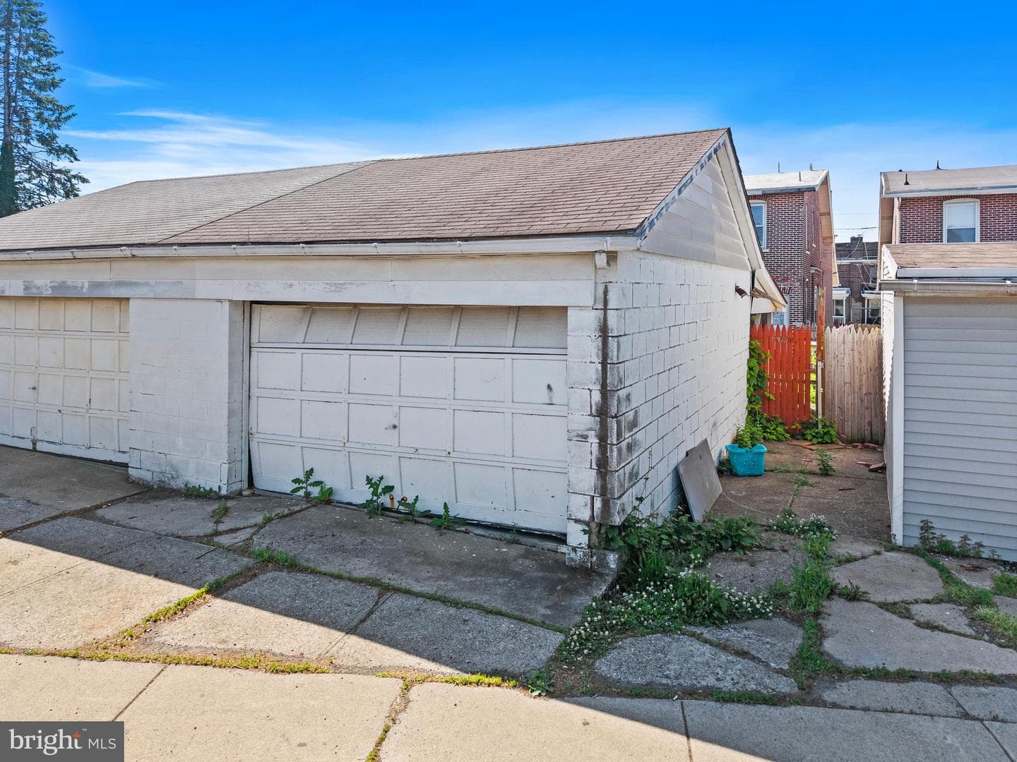 927 W Wyoming Street photo 22