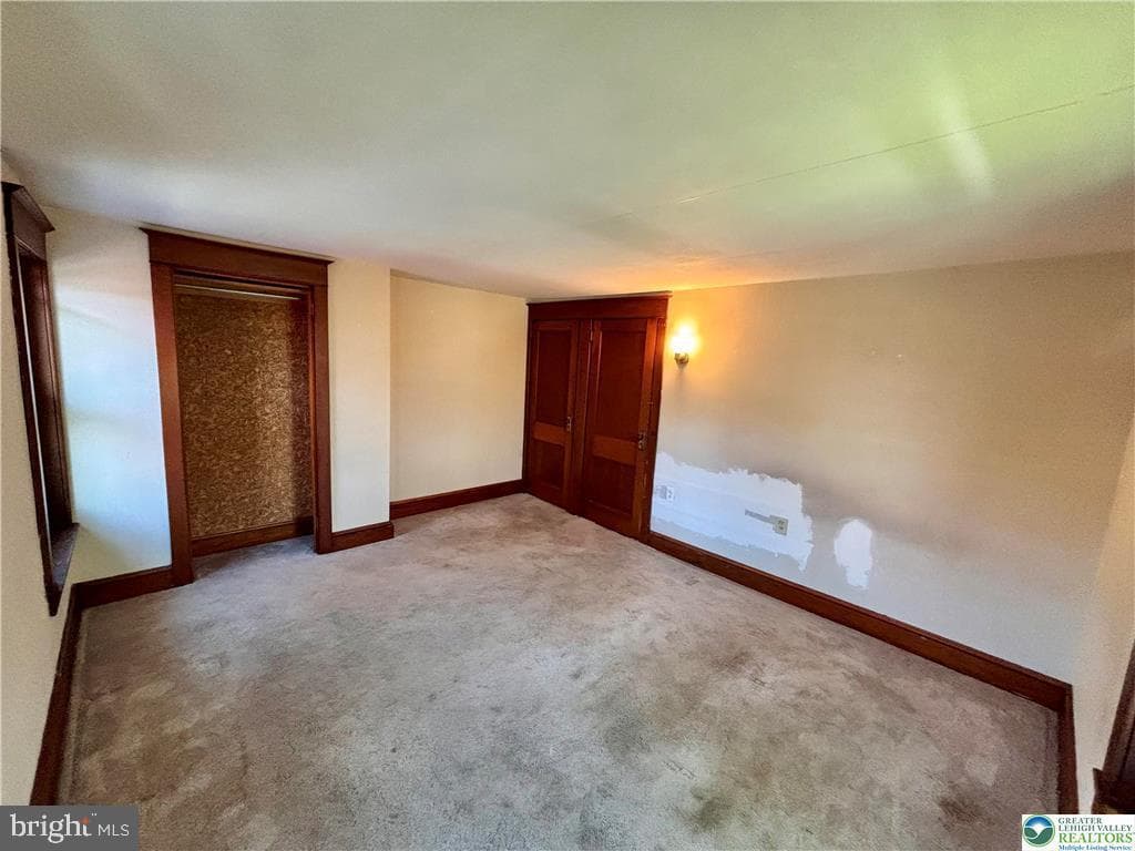 414 S 6th Street photo 12