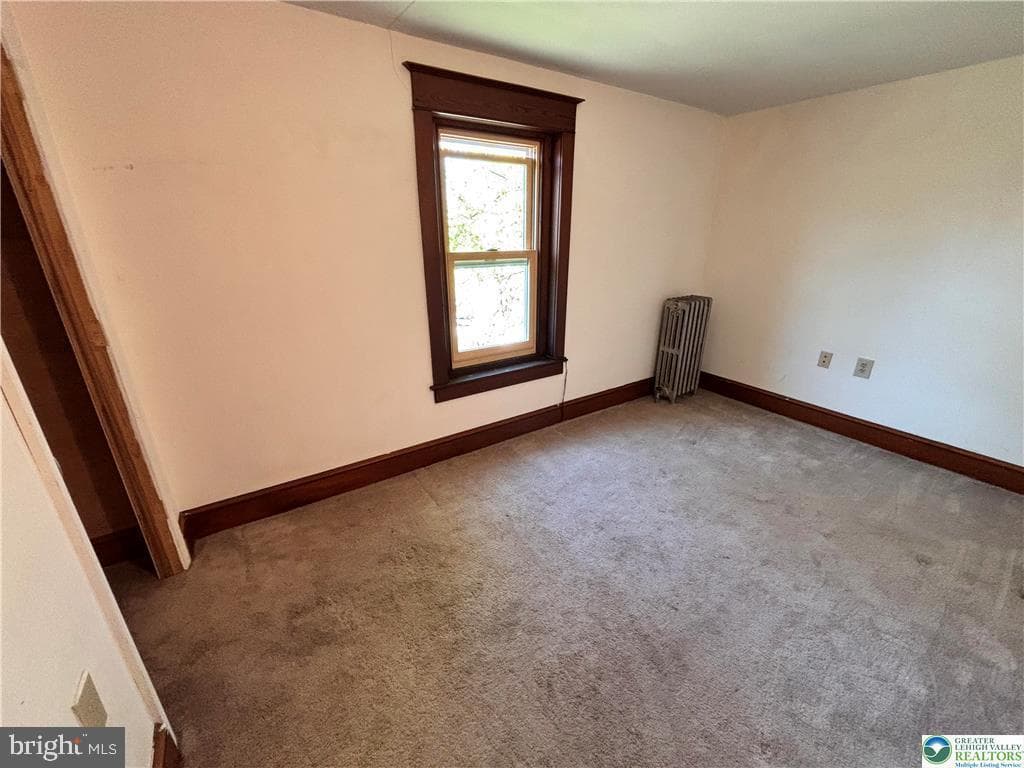 414 S 6th Street photo 16