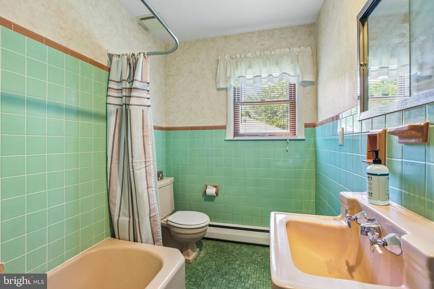 1032 Americus Avenue photo 13