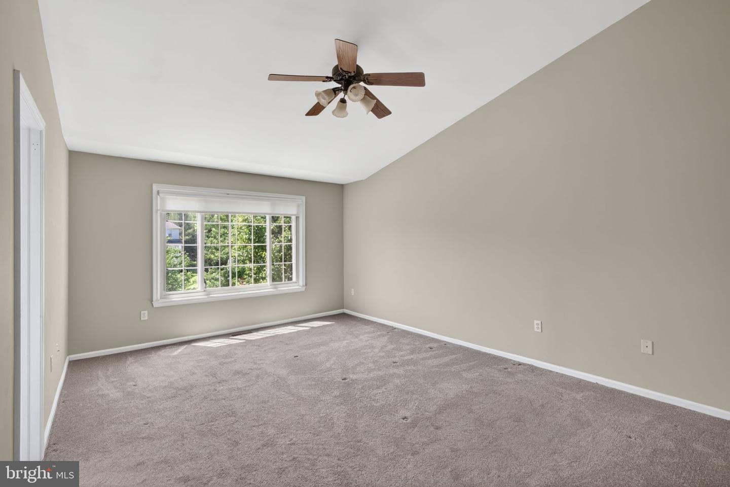 4073 Waterford Drive photo 24
