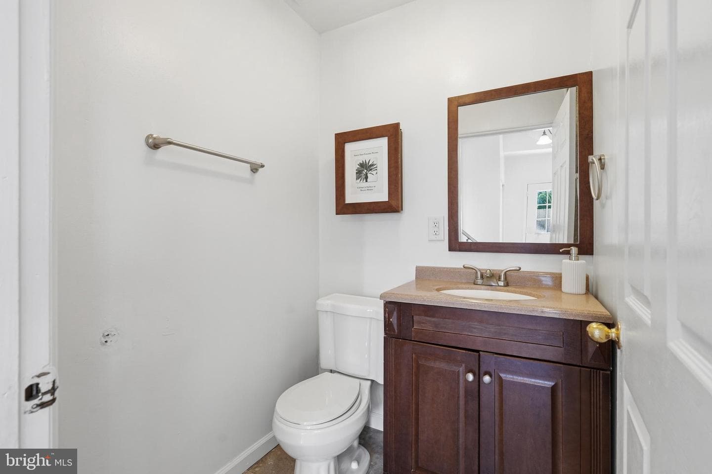 1138 E Tremont Street photo 15
