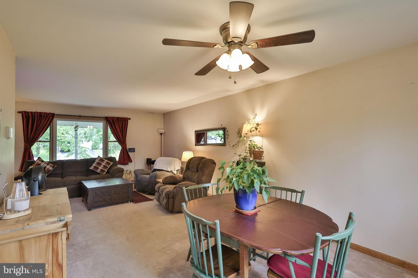7049 Carriage Drive photo 10